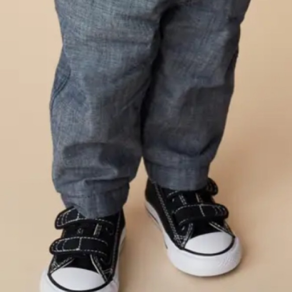 Converse Chuck Taylor All Star Black Easy-On Sneakers
